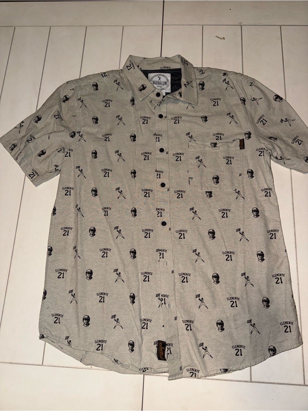 Baseballism Men's Short-Sleeve Button-Down Shirt 100% cotton- Robert Clemente 21